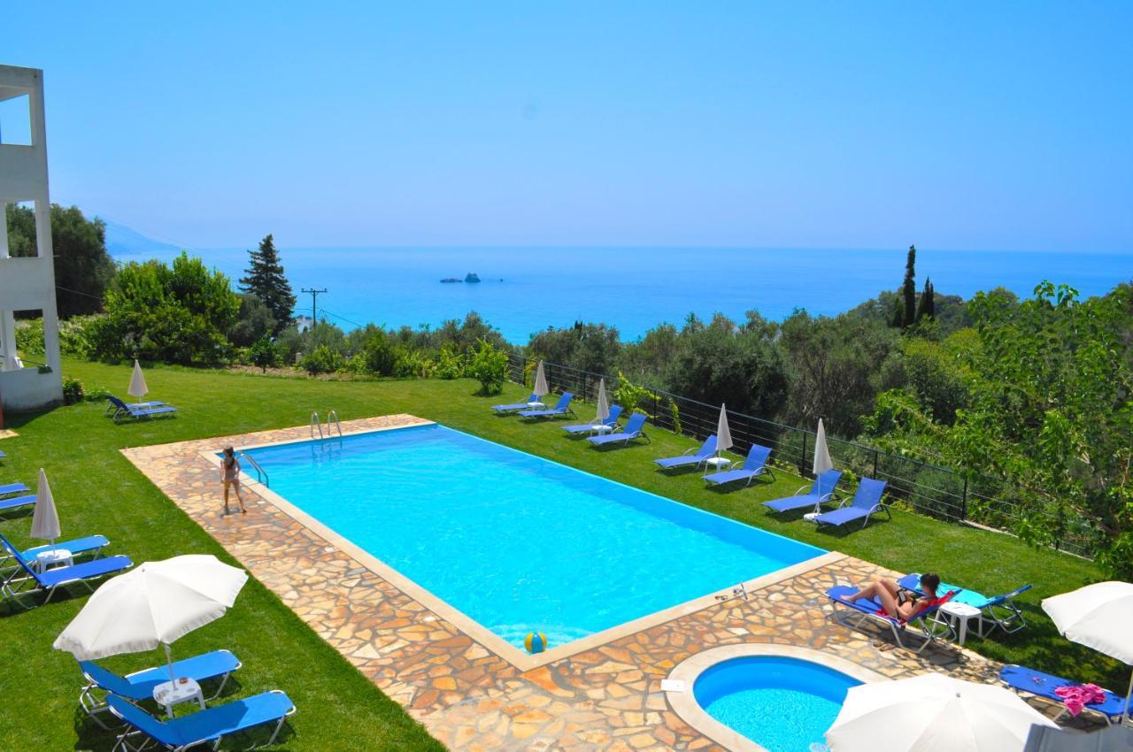 Luxury Loft Apartment With Pool - Pelekas Beach, Corfu المظهر الخارجي الصورة