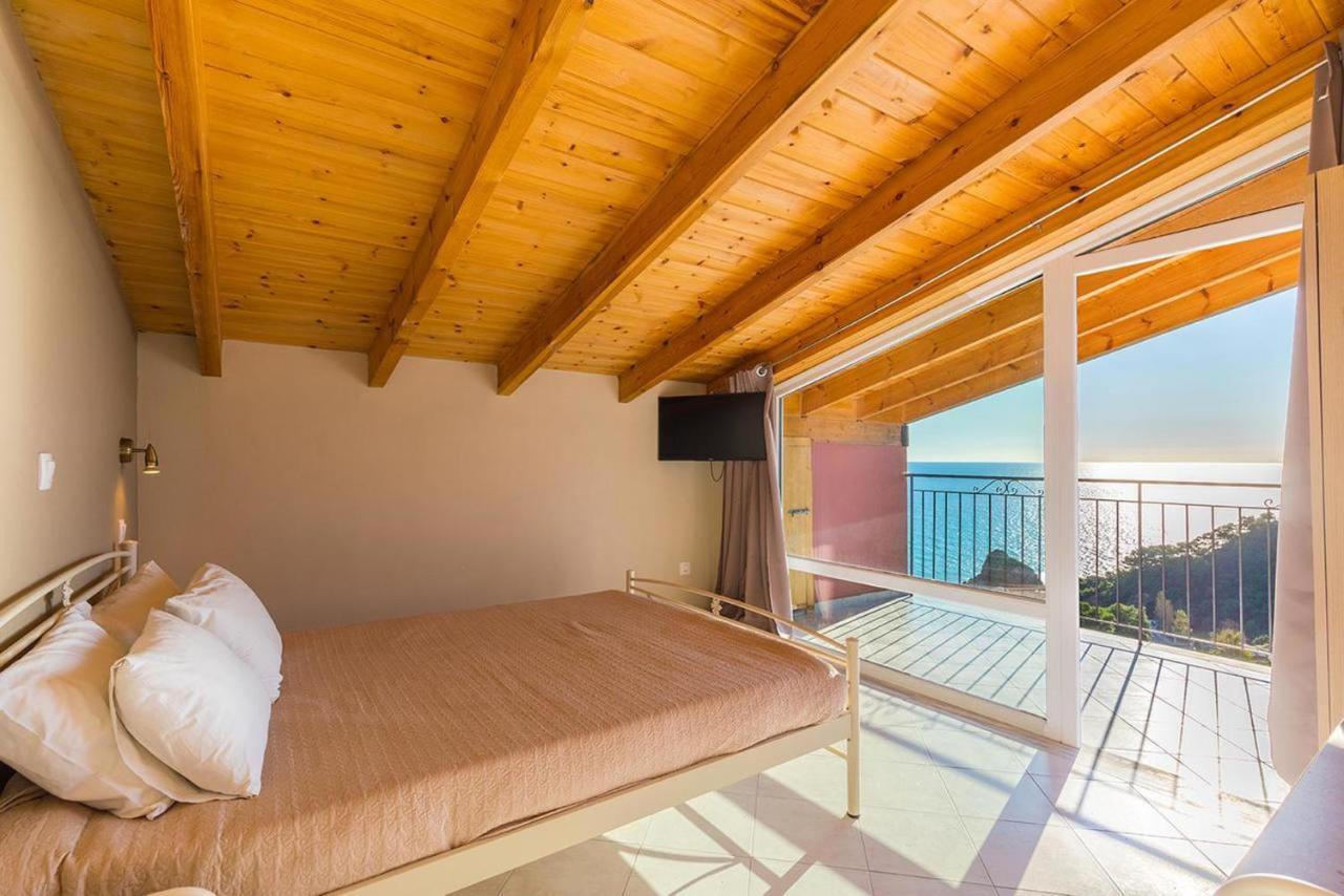Luxury Loft Apartment With Pool - Pelekas Beach, Corfu المظهر الخارجي الصورة
