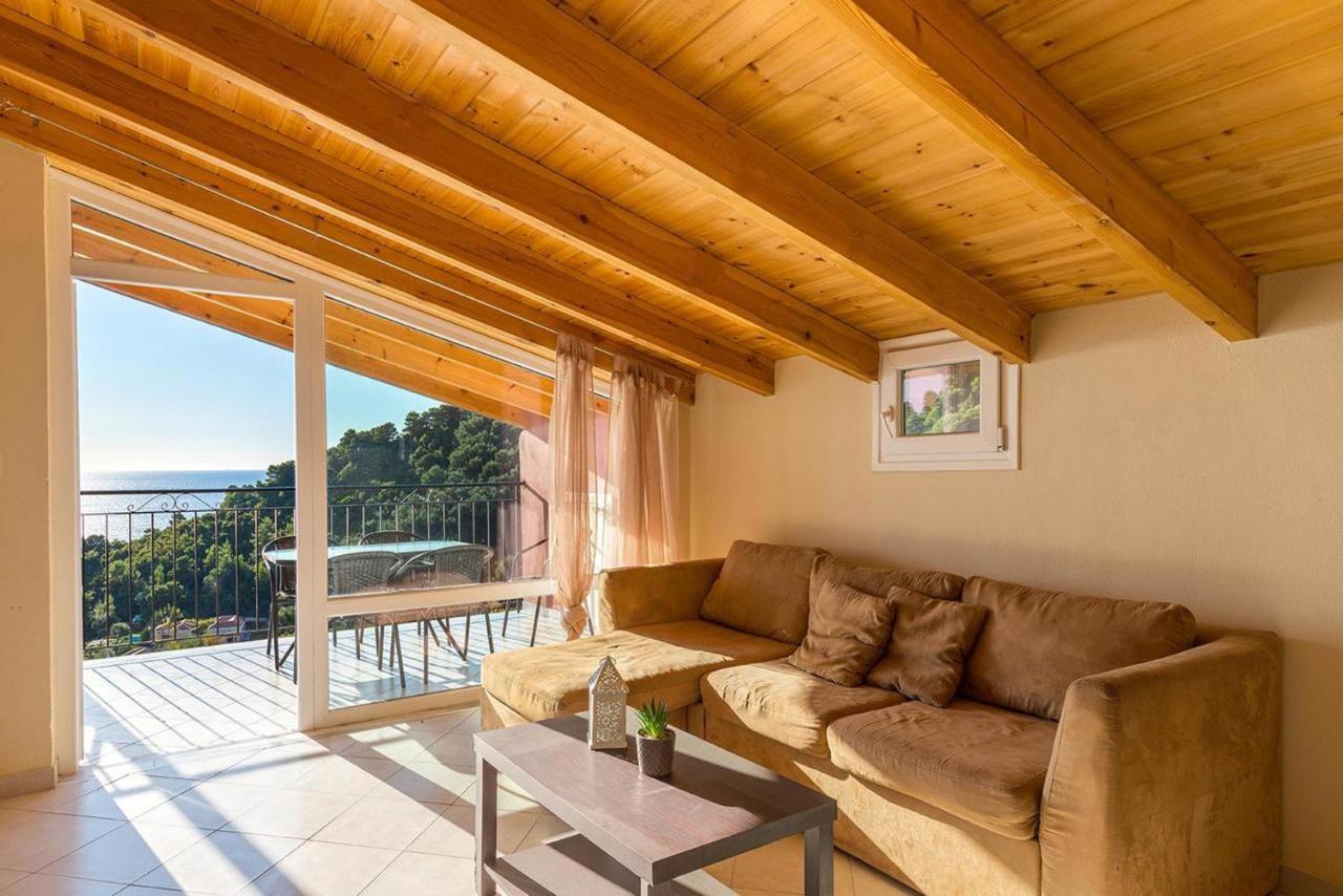 Luxury Loft Apartment With Pool - Pelekas Beach, Corfu المظهر الخارجي الصورة